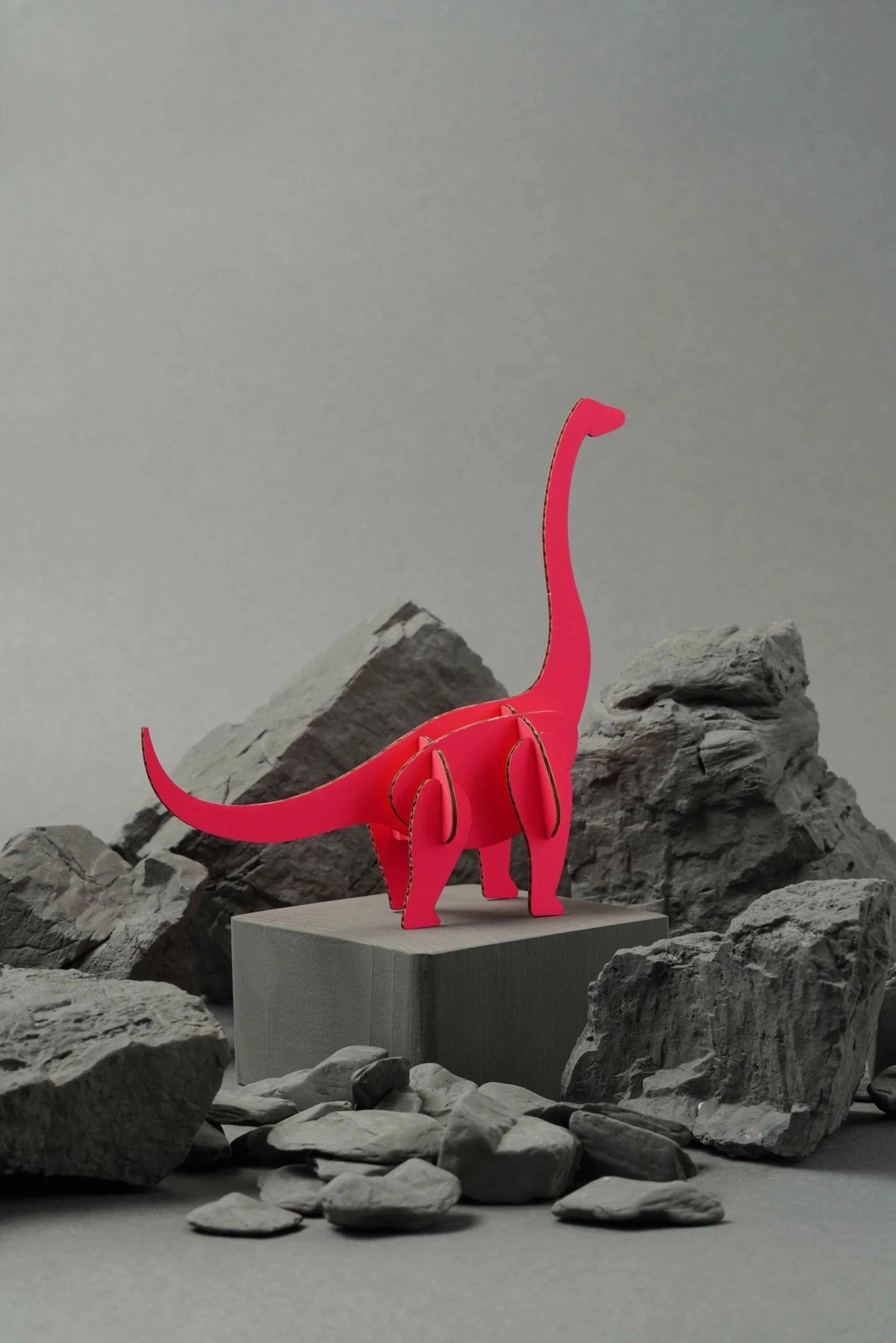 Brachiosaurus - Kit en carton Assembli Fluor Pink